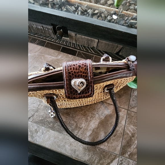 Authentic Brighton straw purse/leather handles - Picture 7 of 10